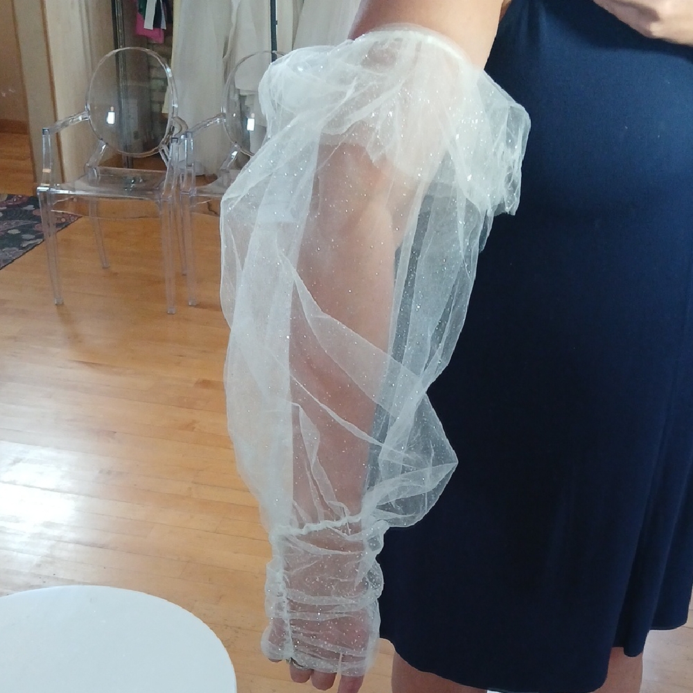 Detachable Bridal Sleeve